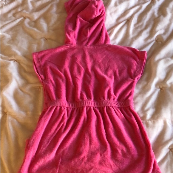 Bright pink pool/beach coverup! Size 4T - Picture 3 of 3